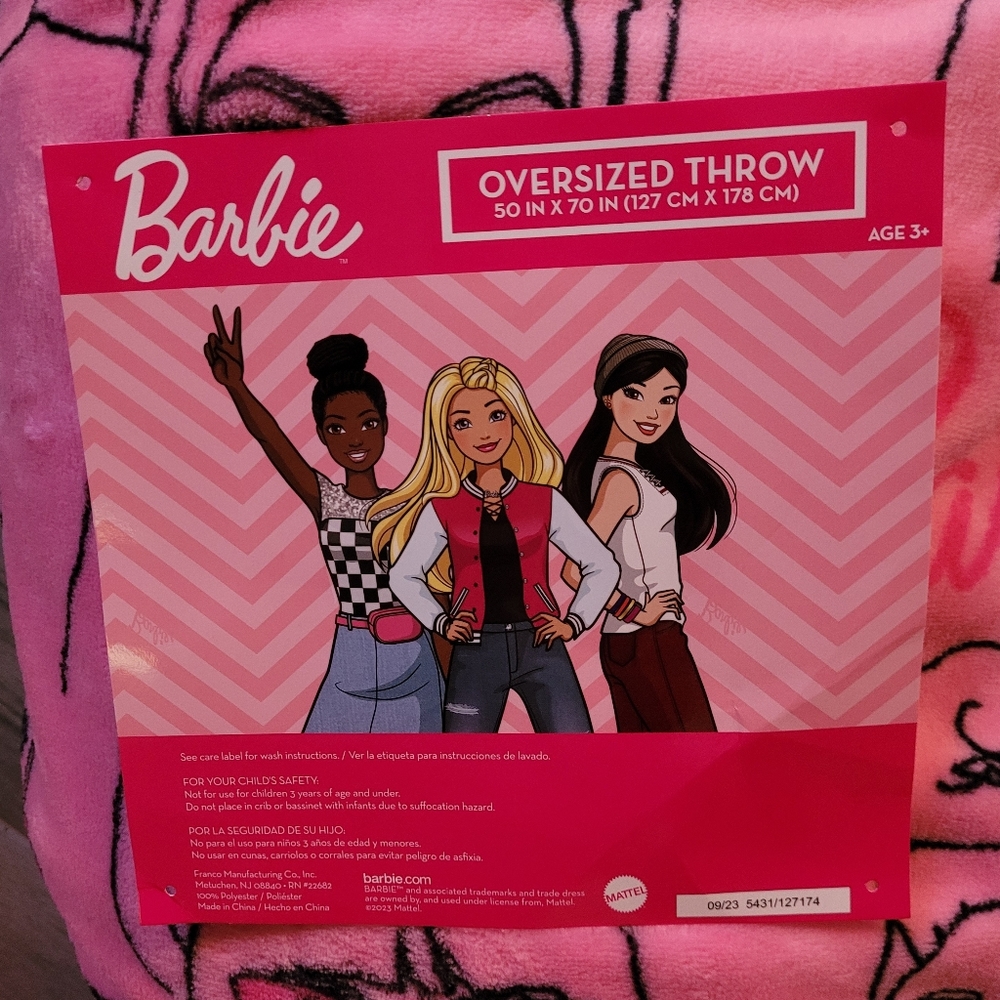 LAST ONE!  NEW SEALED, BARBIE OVERSIZED PINK PLUSH THROW. 50X70.